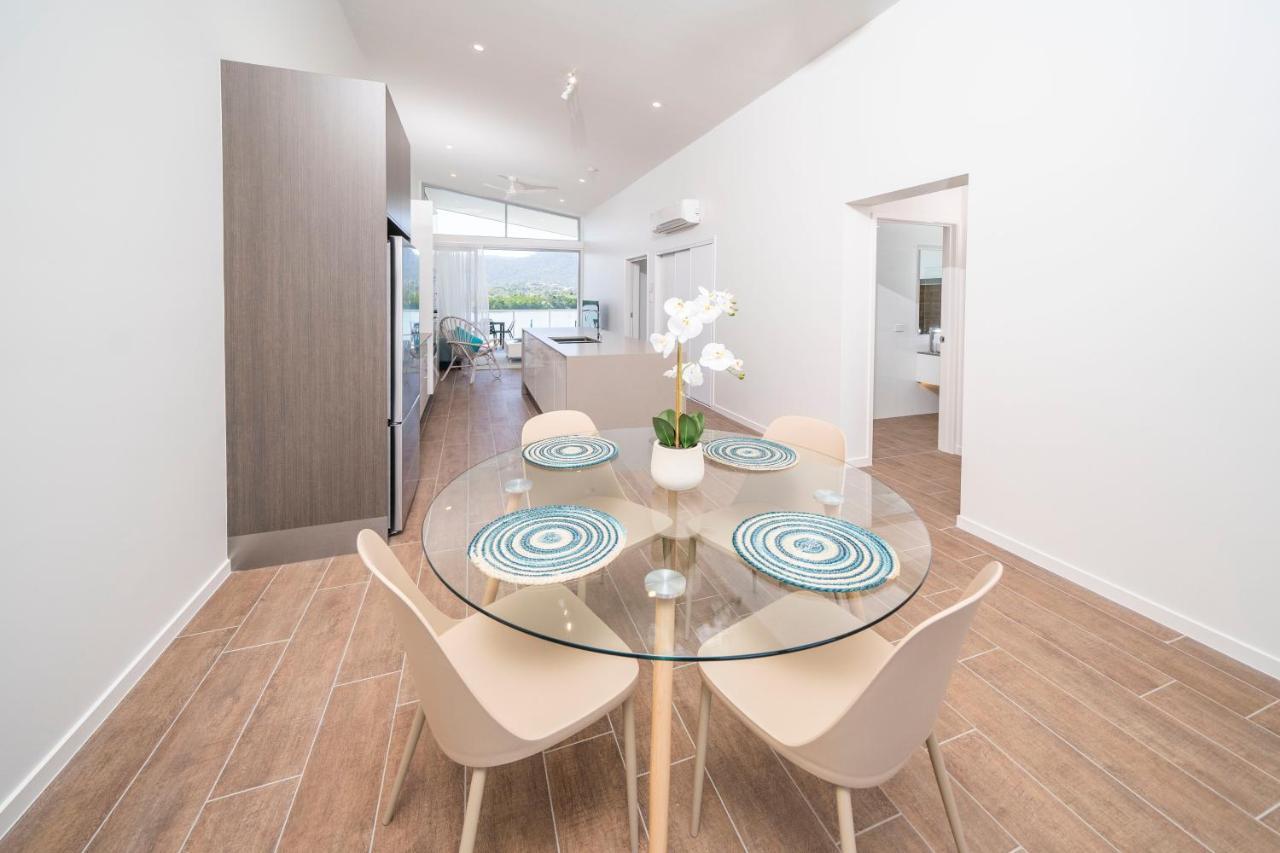 Hotel Harbour Cove Airlie Beach Esterno foto