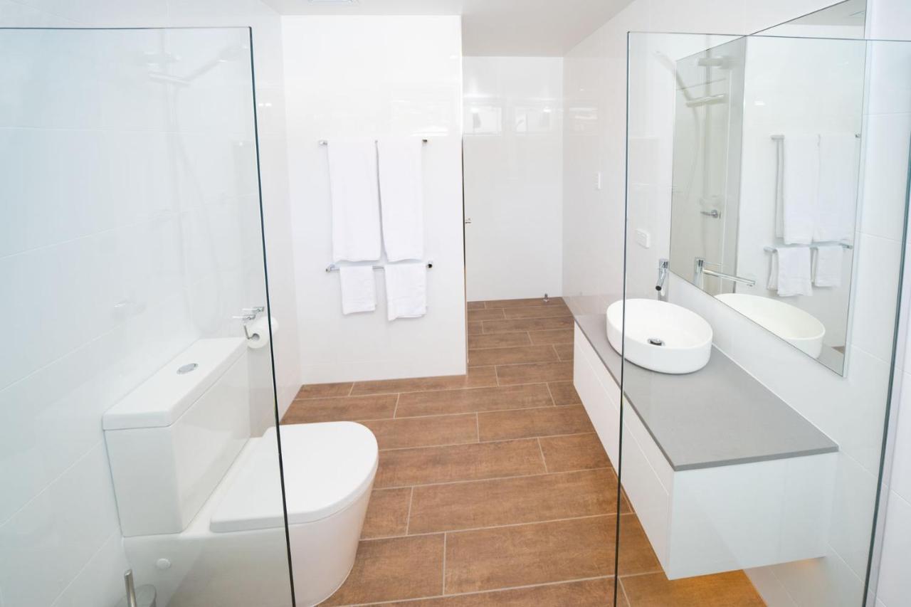 Hotel Harbour Cove Airlie Beach Esterno foto