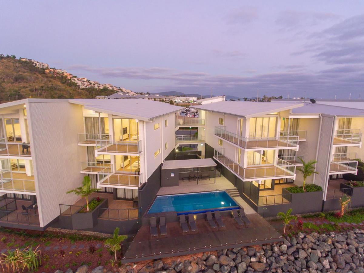 Hotel Harbour Cove Airlie Beach Esterno foto