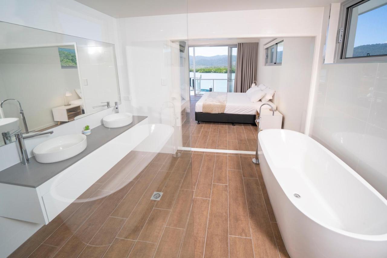 Hotel Harbour Cove Airlie Beach Esterno foto