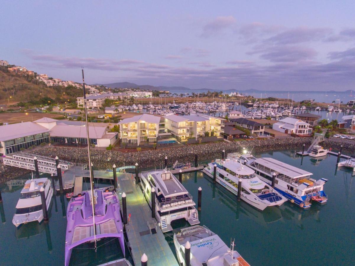 Hotel Harbour Cove Airlie Beach Esterno foto