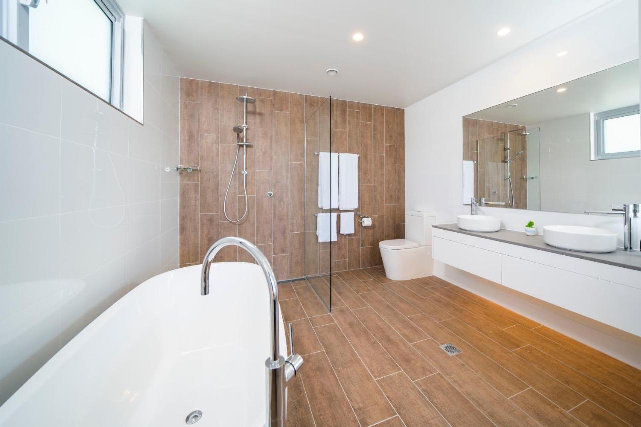 Hotel Harbour Cove Airlie Beach Esterno foto