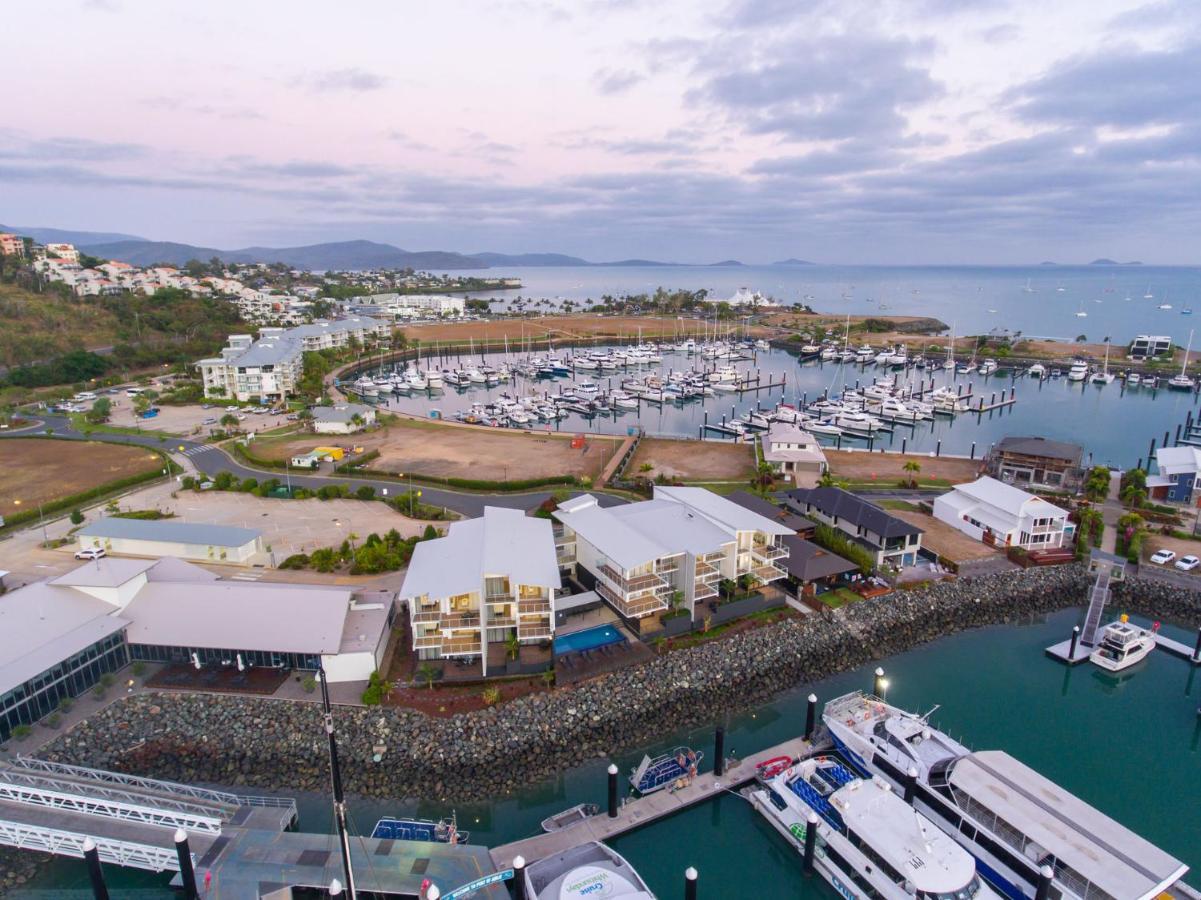 Hotel Harbour Cove Airlie Beach Esterno foto