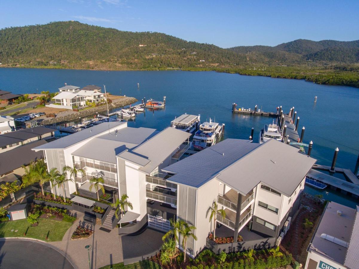 Hotel Harbour Cove Airlie Beach Esterno foto