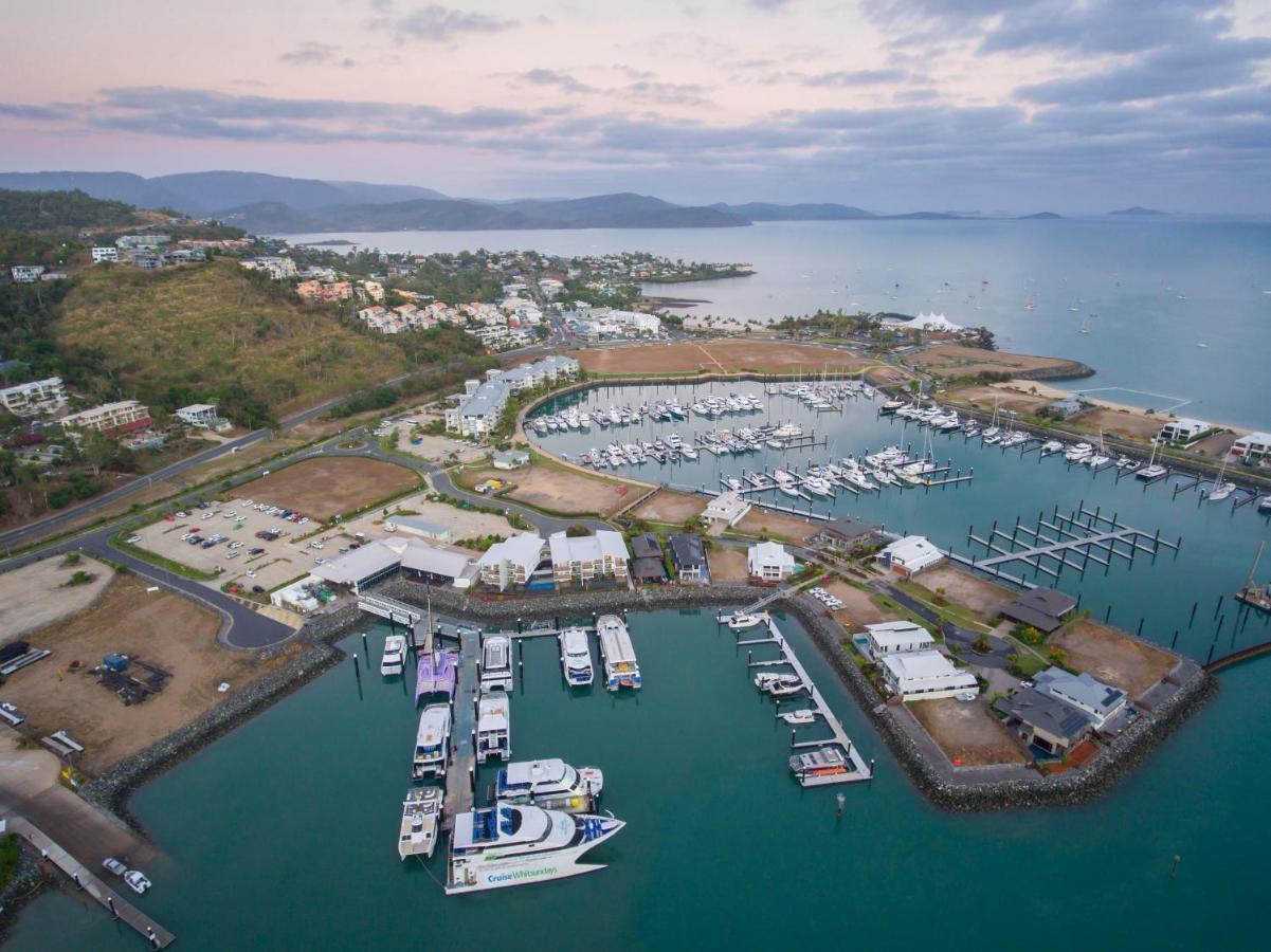Hotel Harbour Cove Airlie Beach Esterno foto